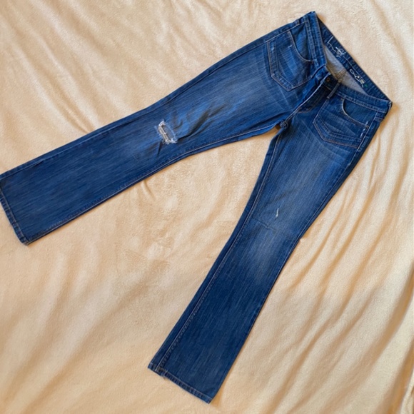 Levi’s Distressed Bootcut Jeans - Women’s Size 8/29 - Picture 2 of 12